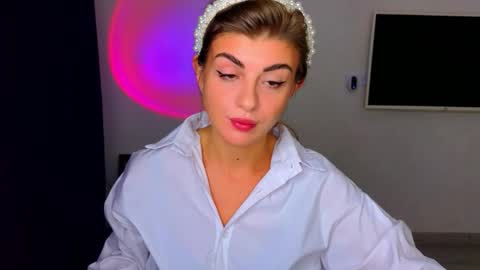 Snapshot of _comefeelme_ chatting on November 3, 2025, 5:36 pm D online show from November 3, 2025, 5:36 pm