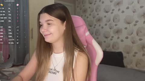 Snapshot of _cute_ice chatting on December 5, 2024, 5:15 am _cute_ice online show from December 5, 2024, 5:15 am