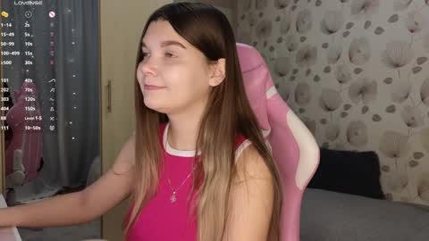 Snapshot of _cute_ice chatting on December 6, 2024, 5:09 am _cute_ice online show from December 6, 2024, 5:09 am