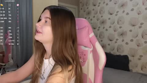 Snapshot of _cute_ice chatting on December 10, 2024, 4:45 am _cute_ice online show from December 10, 2024, 4:45 am