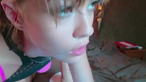 Snapshot of _demi_dee_ chatting on February 27, 2025, 11:52 am DemiDee online show from February 27, 2025, 11:52 am