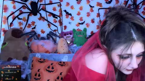 Snapshot of _devilbaby chatting on October 31, 2025, 6:58 am Kate online show from October 31, 2025, 6:58 am