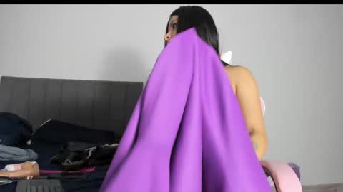 Snapshot of _elektrah chatting on December 4, 2024, 11:24 pm _elektrah online show from December 4, 2024, 11:24 pm