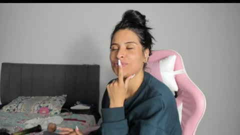 Snapshot of _elektrah chatting on February 10, 2025, 4:19 am _elektrah online show from February 10, 2025, 4:19 am