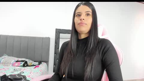 Snapshot of _elektrah chatting on February 16, 2025, 6:54 pm _elektrah online show from February 16, 2025, 6:54 pm