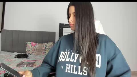 Snapshot of _elektrah chatting on February 27, 2025, 10:53 pm _elektrah online show from February 27, 2025, 10:53 pm