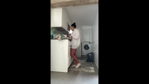 Snapshot of _elena_barra chatting on September 18, 2025, 10:28 am  elena barra online show from September 18, 2025, 10:28 am