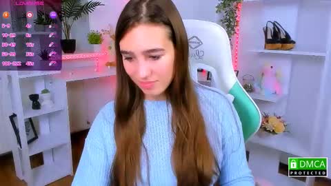 Lizzy  online show from November 14, 2025, 10:51 pm