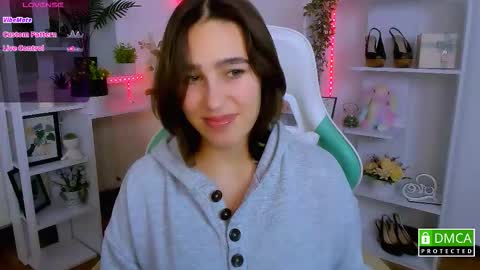 Lizzy  online show from December 15, 2025, 9:30 pm