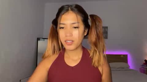 Snapshot of _elisavae chatting on December 2, 2025, 7:36 am elisa online show from December 2, 2025, 7:36 am