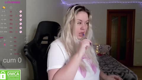 Snapshot of _elven_dreams__ chatting on February 9, 2025, 4:14 am chloue and Gretta online show from February 9, 2025, 4:14 am