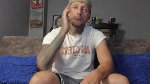 Snapshot of _emilio_escobar chatting on January 15, 2025, 10:38 am Emilio online show from January 15, 2025, 10:38 am