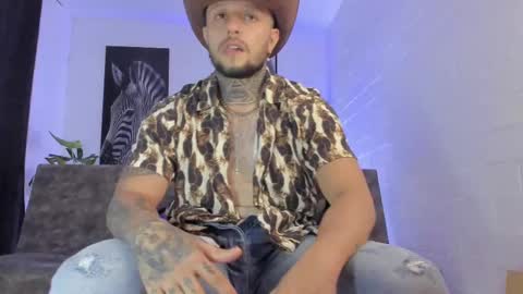 Snapshot of _emilio_escobar chatting on February 17, 2025, 10:47 pm Emilio online show from February 17, 2025, 10:47 pm