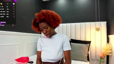 Snapshot of _emma_willliams_ chatting on September 9, 2025, 2:05 pm Emma online show from September 9, 2025, 2:05 pm