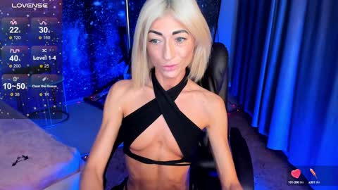 Snapshot of _f_r_a_u_ chatting on January 5, 2025, 4:14 am F R A U online show from January 5, 2025, 4:14 am