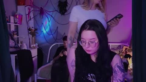 KENDALL  NATHAN MARRY  RYANPVT IS OPEN online show from November 2, 2025, 9:06 pm