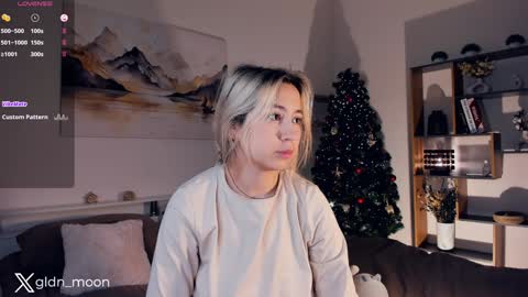 Rina online show from December 28, 2024, 7:33 pm