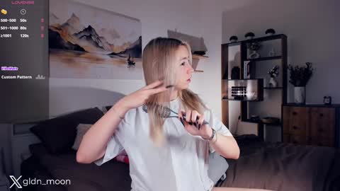 Rina online show from February 8, 2025, 7:38 pm