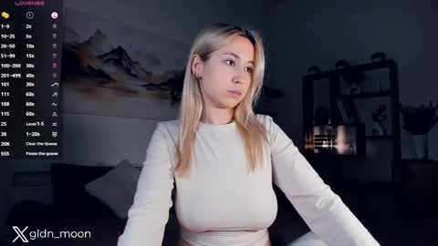 Rina online show from March 7, 2025, 7:38 pm