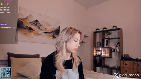 Rina online show from October 11, 2025, 8:07 pm