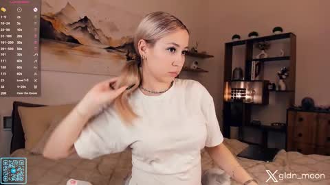 Rina online show from October 18, 2025, 8:09 pm