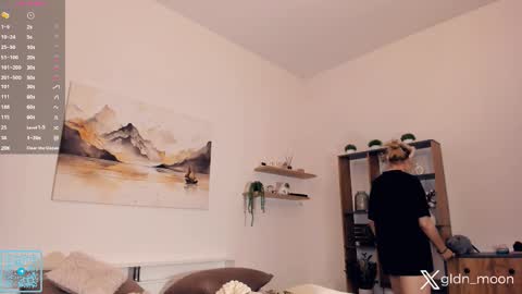 Rina online show from November 23, 2025, 7:35 pm