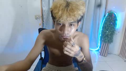 Snapshot of _guison chatting on October 18, 2025, 10:49 am _guison online show from October 18, 2025, 10:49 am