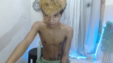 Snapshot of _guison chatting on October 19, 2025, 8:09 pm _guison online show from October 19, 2025, 8:09 pm