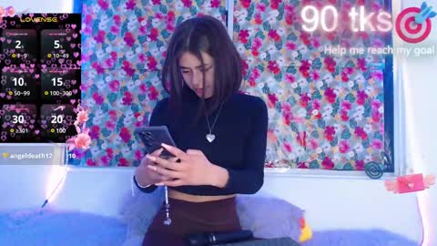 Gwen online show from February 19, 2025, 4:44 am