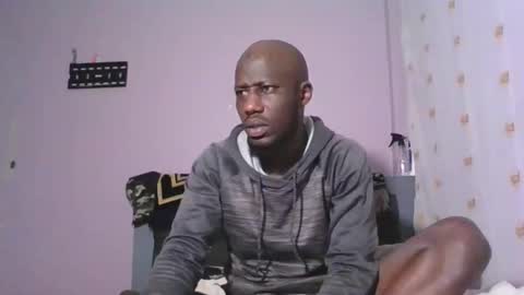 Snapshot of _hairlyboy chatting on November 16, 2025, 9:42 pm _hairlyboy online show from November 16, 2025, 9:42 pm