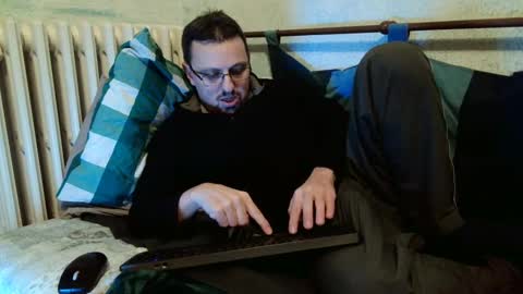 Snapshot of _horny___boy_ chatting on December 4, 2024, 10:51 pm Manuel online show from December 4, 2024, 10:51 pm