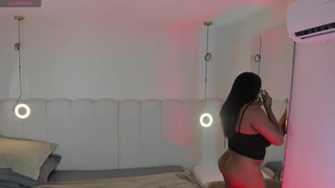 Darlis  online show from November 17, 2025, 6:24 pm