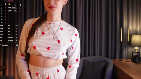 Ava 3 online show from October 16, 2025, 3:24 pm