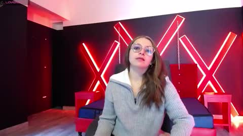 Isa online show from November 8, 2025, 5:01 pm