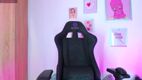 Snapshot of _ivanna_volk chatting on October 9, 2025, 1:25 am Ivanna online show from October 9, 2025, 1:25 am