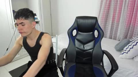 James online show from December 4, 2025, 8:39 pm