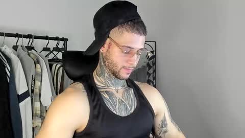 Snapshot of _jamesleandros chatting on November 11, 2025, 11:16 pm jeison online show from November 11, 2025, 11:16 pm