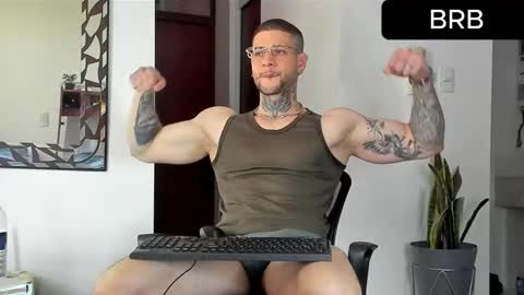 Snapshot of _jamesleandros chatting on November 15, 2025, 1:07 pm jeison online show from November 15, 2025, 1:07 pm