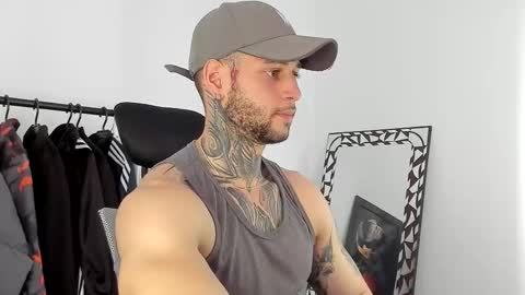 Snapshot of _jamesleandros chatting on November 19, 2025, 5:24 pm jeison online show from November 19, 2025, 5:24 pm