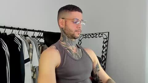 Snapshot of _jamesleandros chatting on November 26, 2025, 4:41 pm jeison online show from November 26, 2025, 4:41 pm