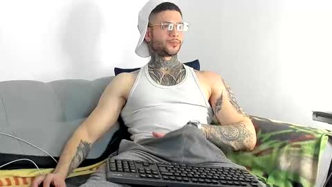 Snapshot of _jamesleandros chatting on November 27, 2025, 4:47 am jeison online show from November 27, 2025, 4:47 am