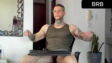 Snapshot of _jamesleandros chatting on December 5, 2025, 11:19 am jeison online show from December 5, 2025, 11:19 am