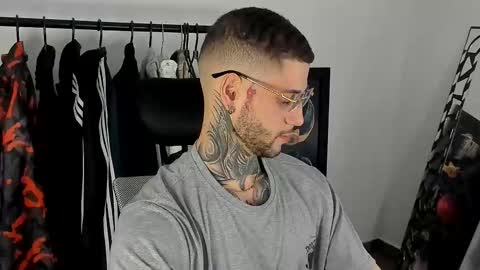 Snapshot of _jamesleandros chatting on December 16, 2025, 8:58 pm jeison online show from December 16, 2025, 8:58 pm