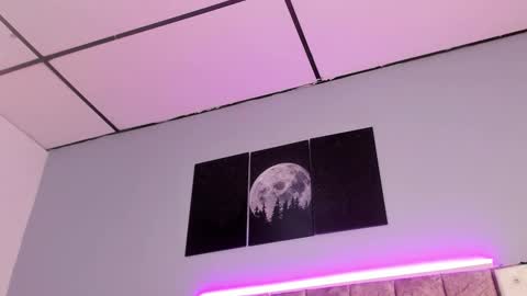 Jasmine online show from December 5, 2025, 1:52 pm