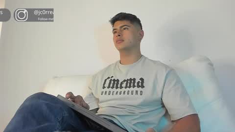 Snapshot of _juanes__ chatting on December 2, 2024, 5:04 pm _juanes__ online show from December 2, 2024, 5:04 pm