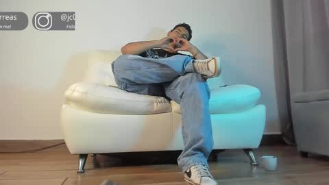 Snapshot of _juanes__ chatting on January 5, 2025, 9:57 pm _juanes__ online show from January 5, 2025, 9:57 pm