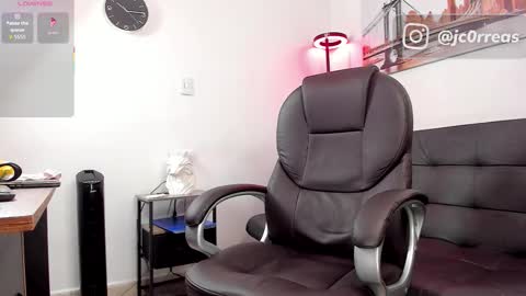 Snapshot of _juanes__ chatting on October 16, 2025, 10:44 pm _juanes__ online show from October 16, 2025, 10:44 pm