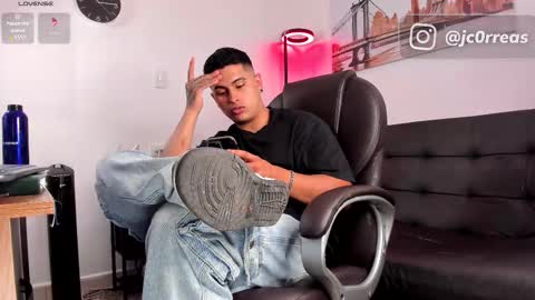 Snapshot of _juanes__ chatting on November 12, 2025, 9:03 pm _juanes__ online show from November 12, 2025, 9:03 pm