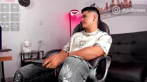 Snapshot of _juanes__ chatting on November 19, 2025, 8:53 pm _juanes__ online show from November 19, 2025, 8:53 pm