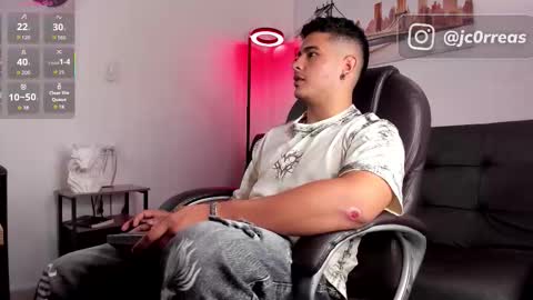 Snapshot of _juanes__ chatting on December 3, 2025, 11:36 pm _juanes__ online show from December 3, 2025, 11:36 pm